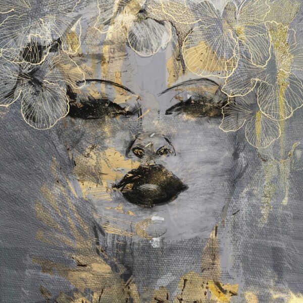 Fotobehang Golden Girl in Flowers
